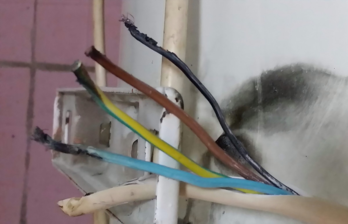 Wire Aging: How to Test & Stop Hidden Electrical Hazards 1 Wire Aging